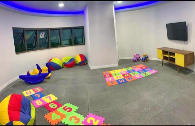 Dos Anjos Club - *